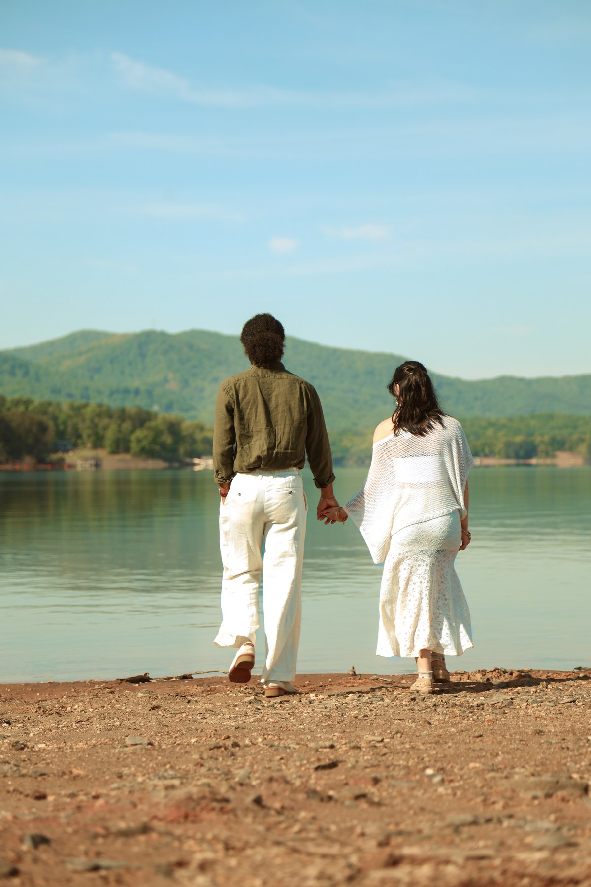 Personal and couples photography by a lake